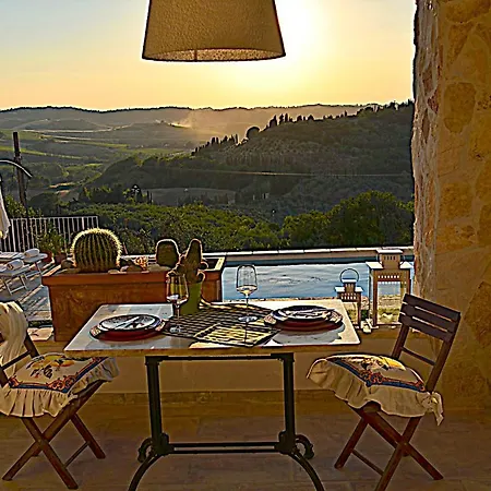 Casa Magnolia شقة Terricciola